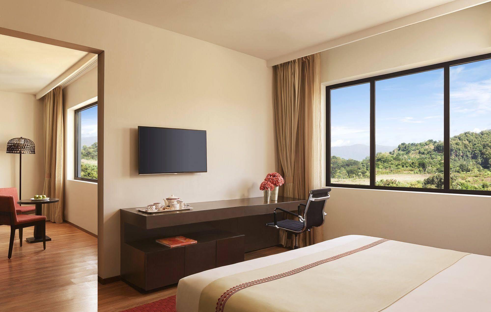 Vivanta 5*